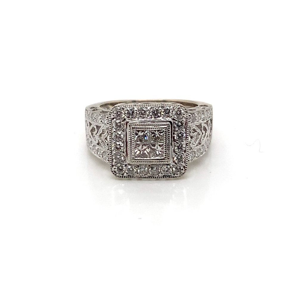18K White Gold Diamond Ring